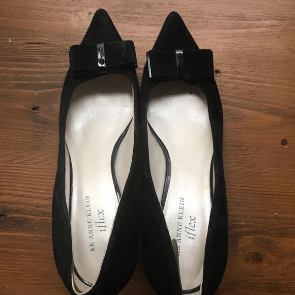 Suede kitten heels - Picture 3 of 4